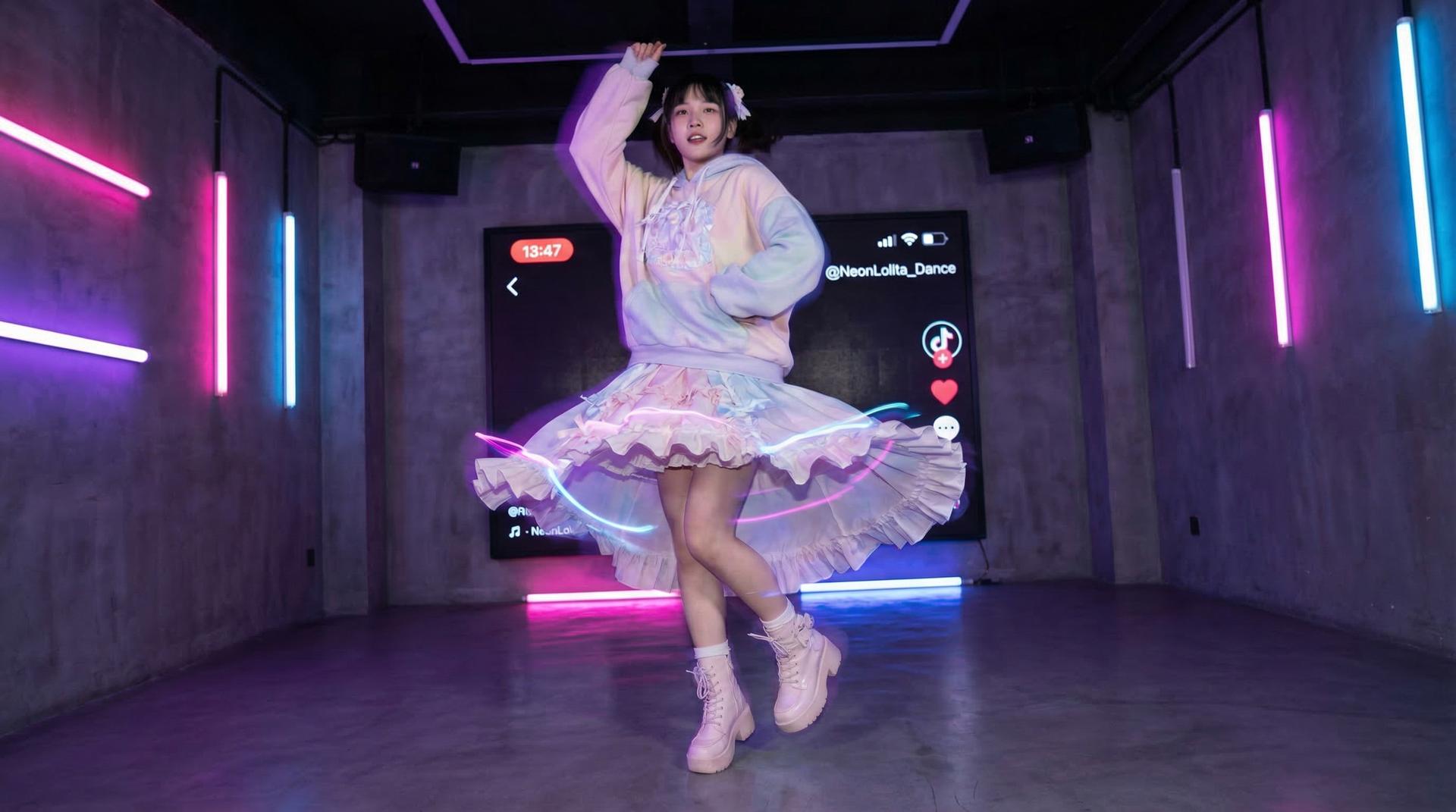 四虎视频短传媒 - TikTok风格舞蹈